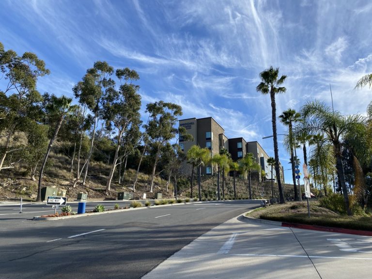 丘の上にホテルは位置していました