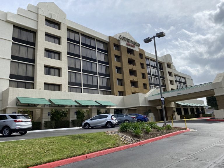 ホテル全体外観