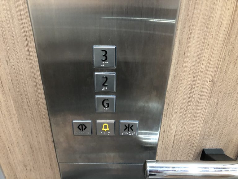 エレベーター階数ボタン