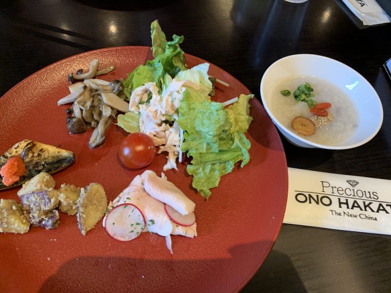 朝食