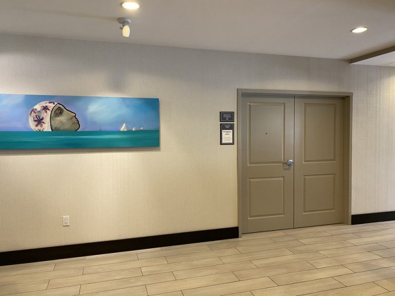 一階には会議室もありました