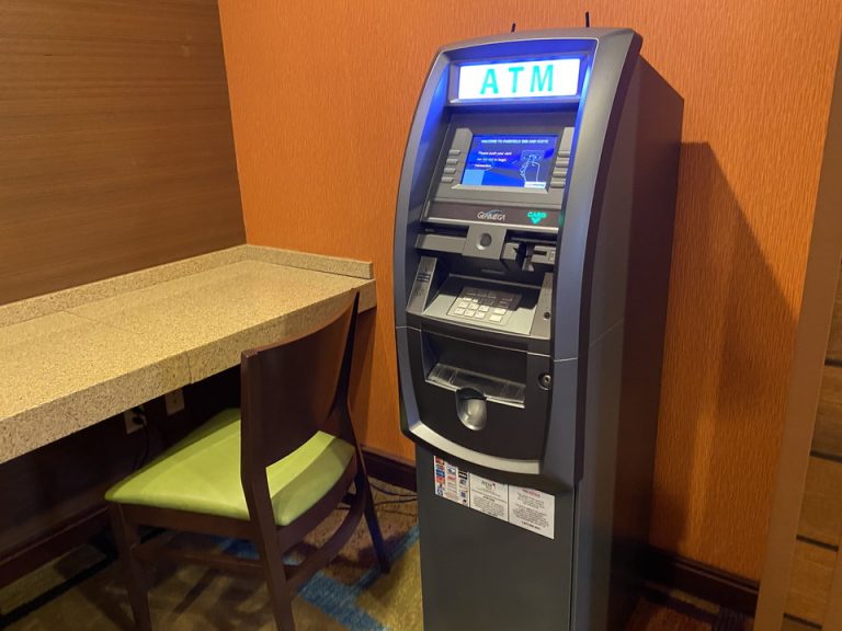 ATMもありました