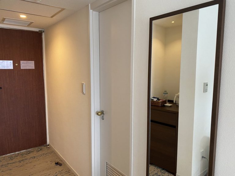 バスルーム 入り口ドア