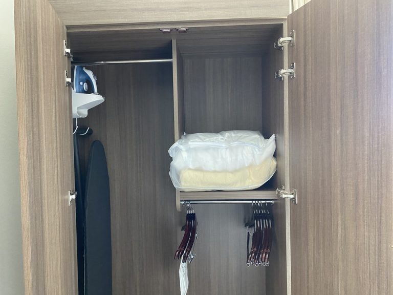 クローゼットは2段式で勝手が良く使えました