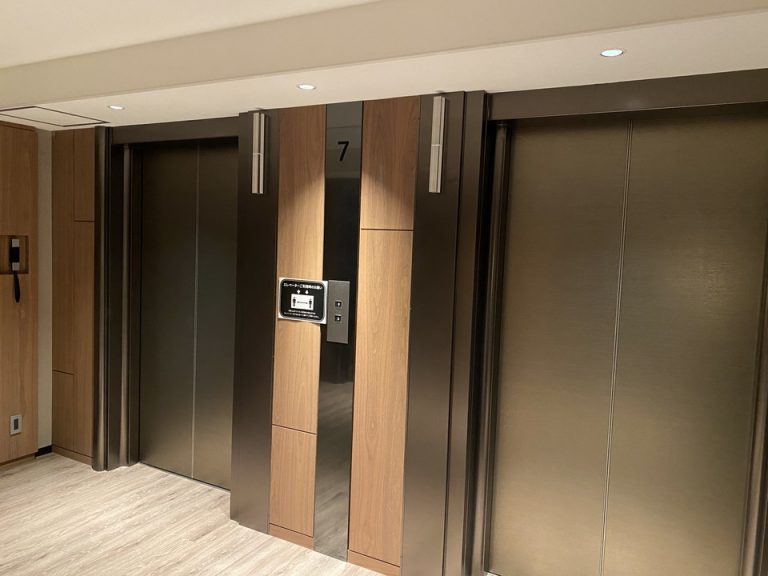 客室階 エレベーター