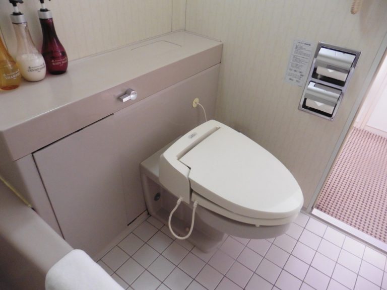 もちろんウオシュレット付き