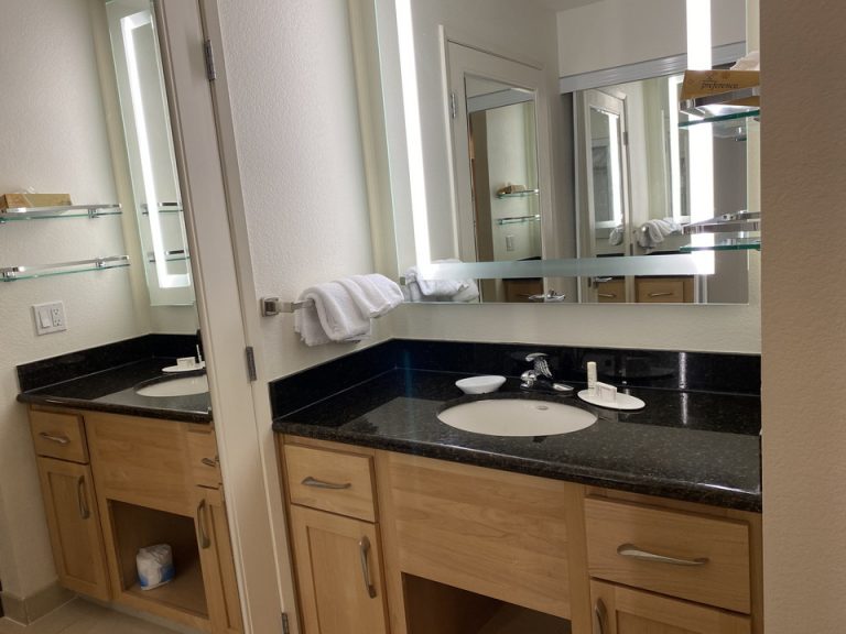 洗面カウンター