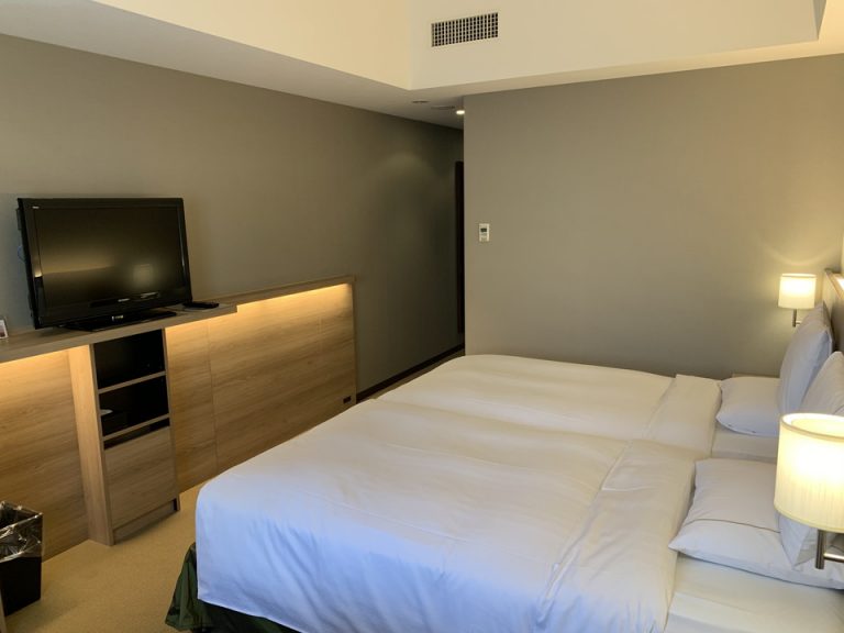 部屋全体(窓側から)