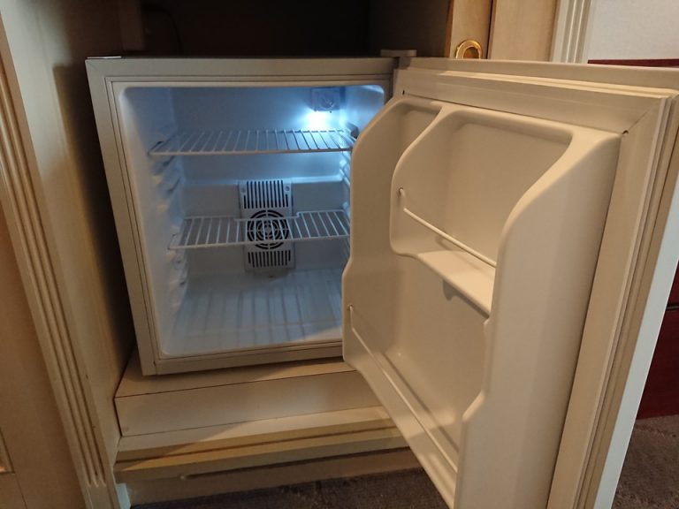 冷蔵庫(開けた状態.)