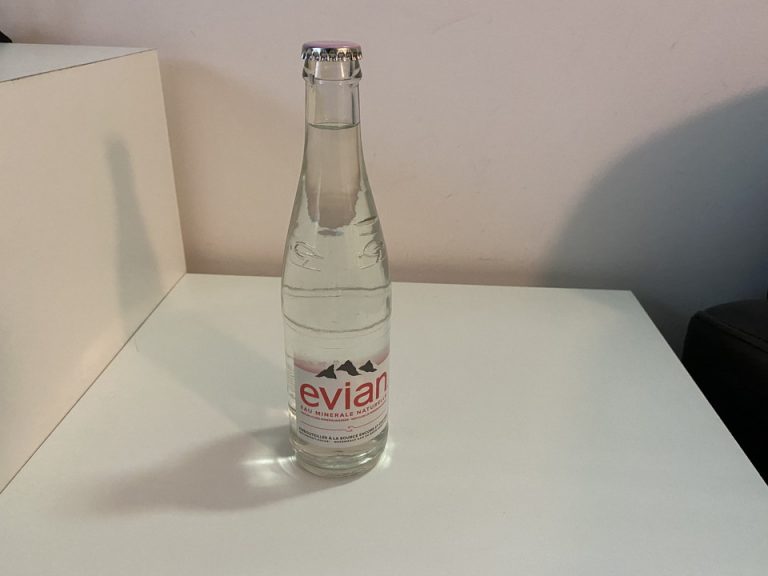 水