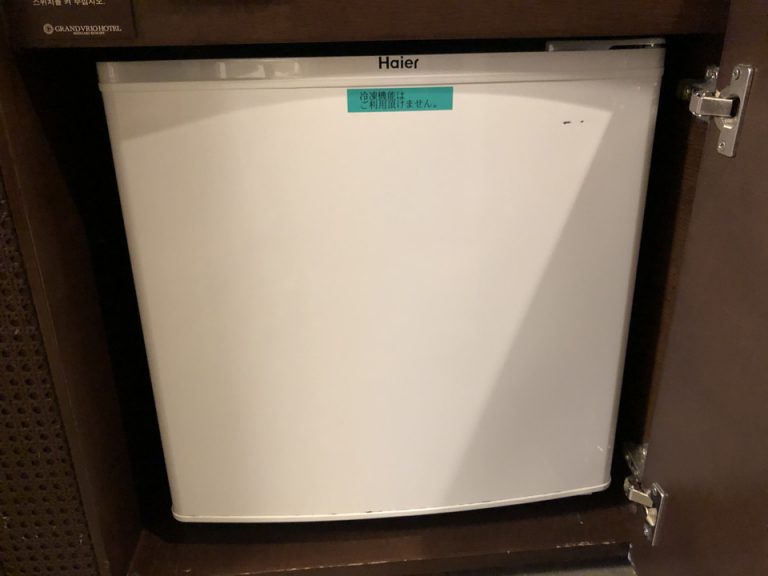 冷蔵庫(閉じた状態)