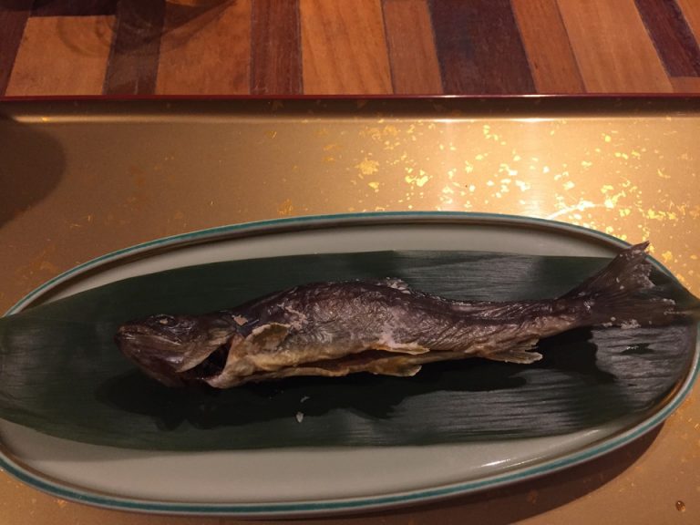 2時間かけてじっくり焼いた岩魚