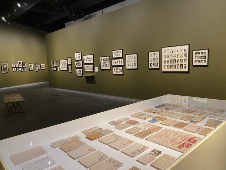 美術館は無料ですがクーラーも入っており素敵なスポットです。この日はマレーシアの写真文化というタイトルでした。