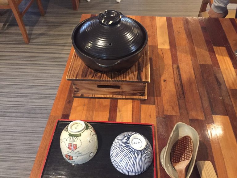 土鍋で炊いた白米