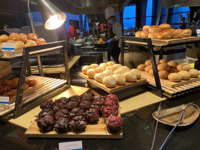 パンのコーナーです。一番人気はクロワッサンでした。