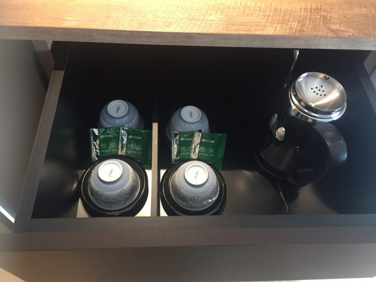 お部屋では煎茶を頂きました