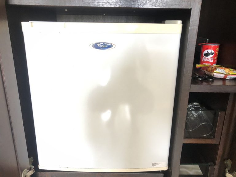 冷蔵庫(閉じた状態)