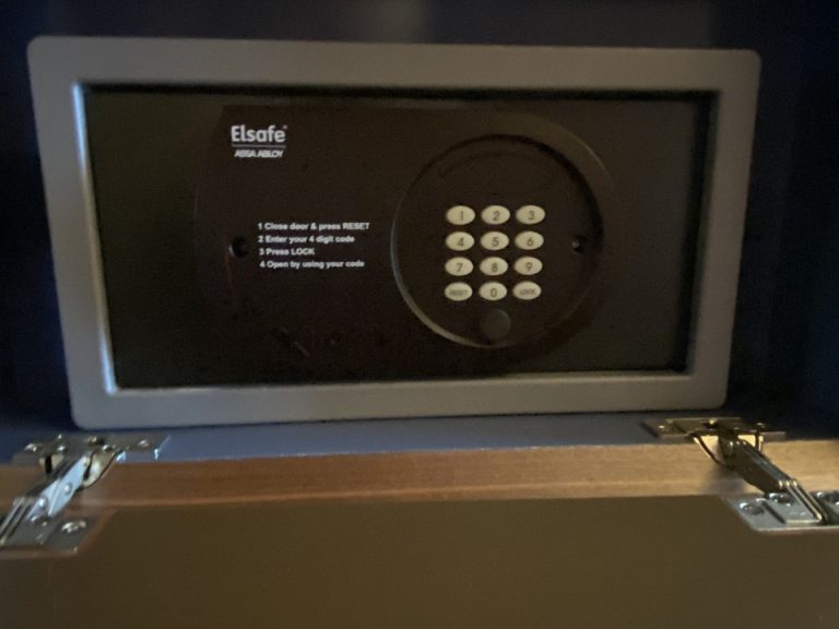 セーフティーボックス(閉じた状態)