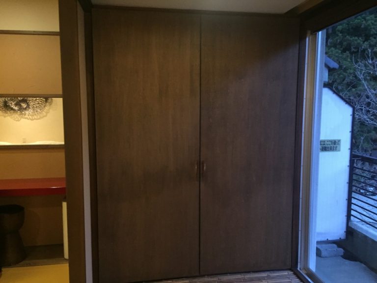 クローゼット(閉じた状態)