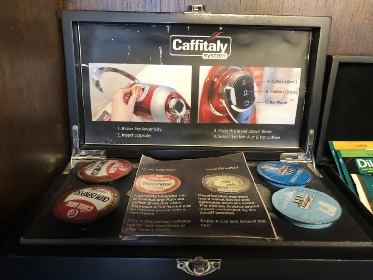 ミニバーカフェコーナー