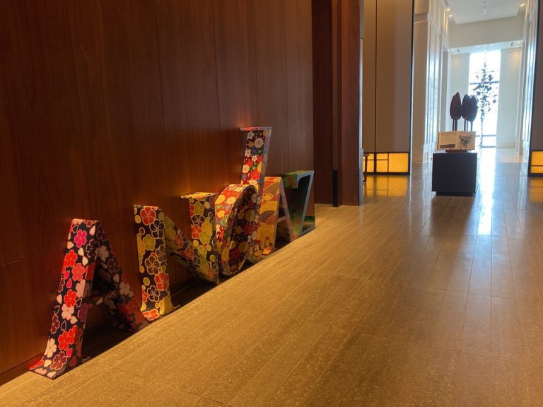 エレベーターホールフロント階