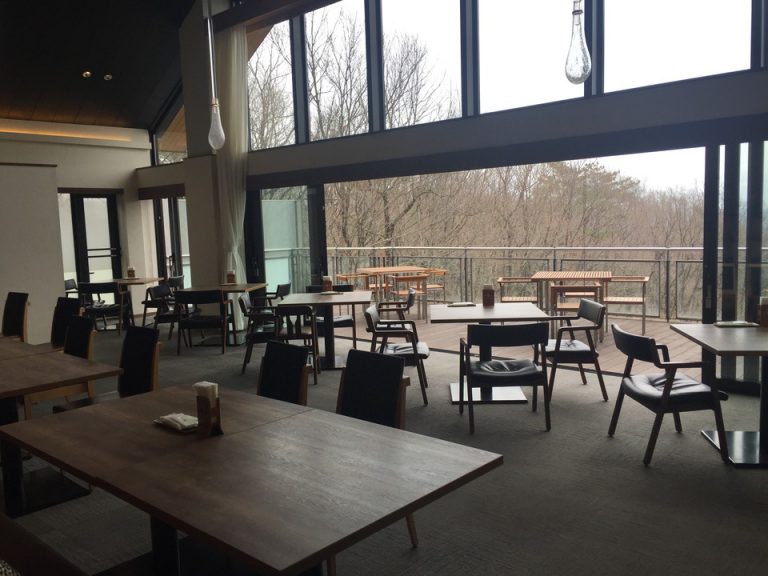 開放的なオープンテラス