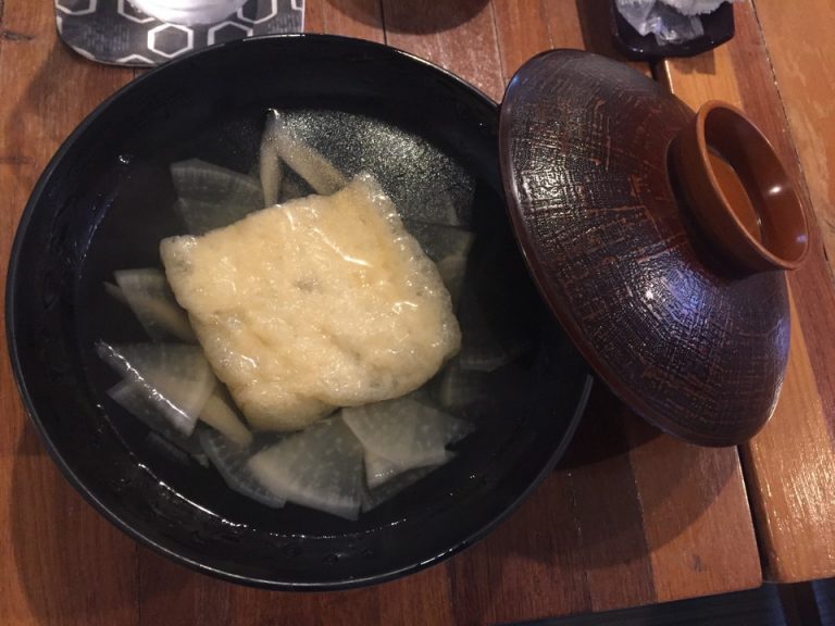 お出汁たっぷりのお吸い物