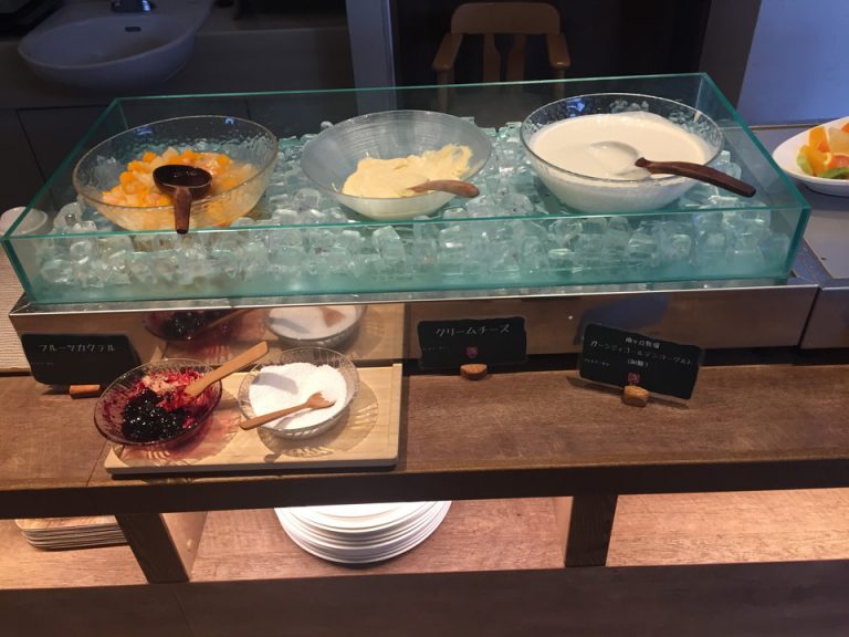 朝食(ヨーグルトコーナー)