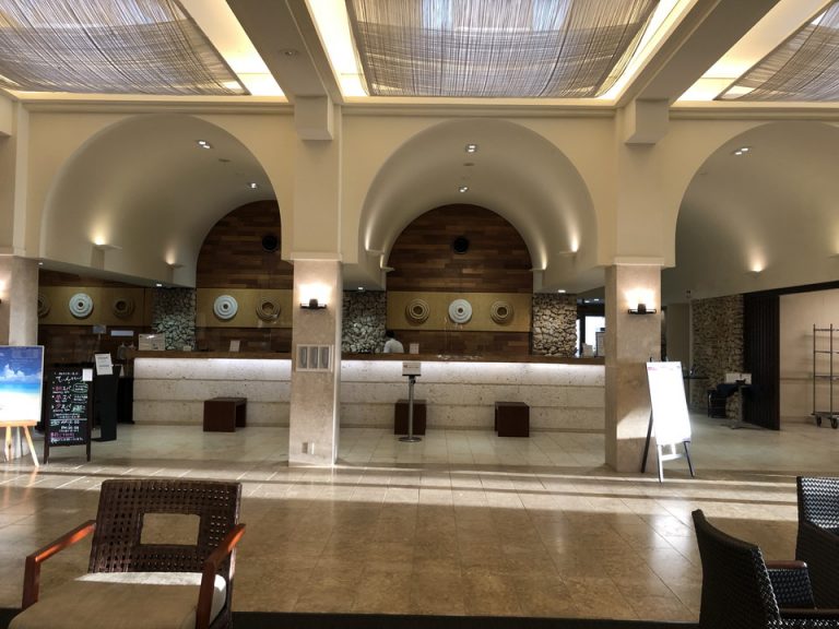 フロントカウンター