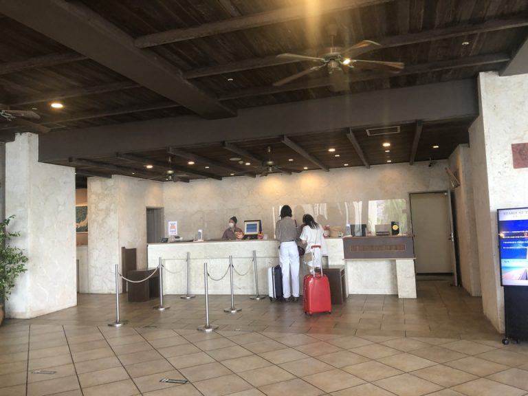 フロントカウンター