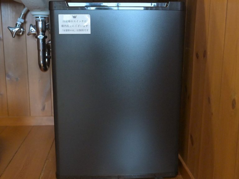 冷蔵庫(閉じた状態)