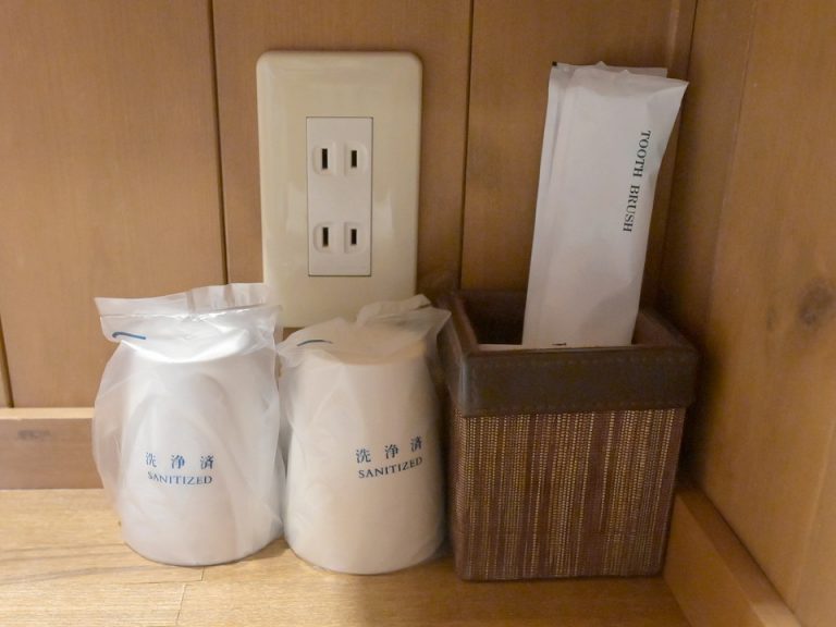 アメニティー4(洗面台1脇)