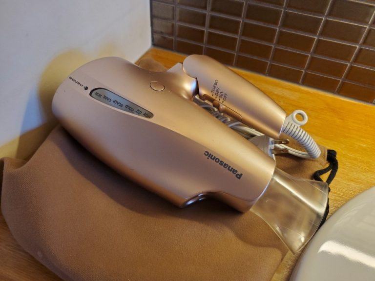 ドライヤーはPanasonicのナノイー