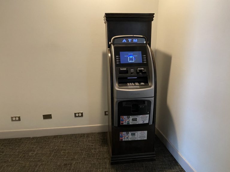 ATMもありました