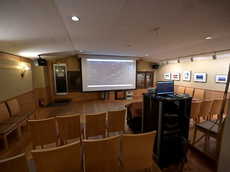 スライドショーの上映会場