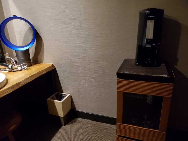 冷水機、扇風機