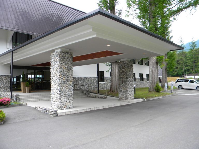 エントランス外観1