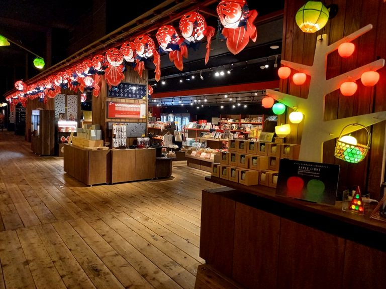 20210617_売店横heic