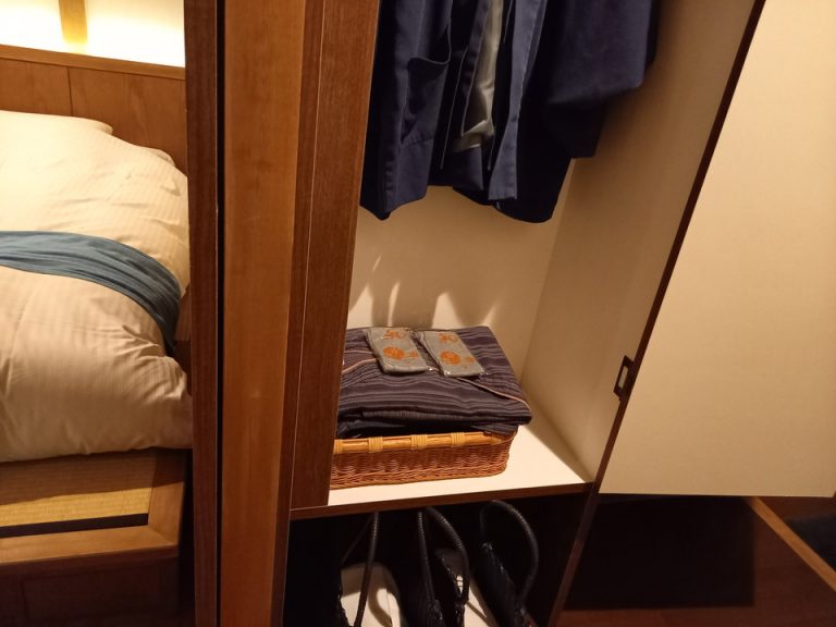 クローゼット中