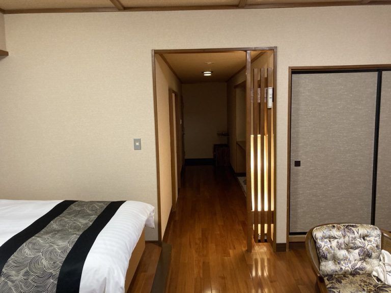 客室から入り口