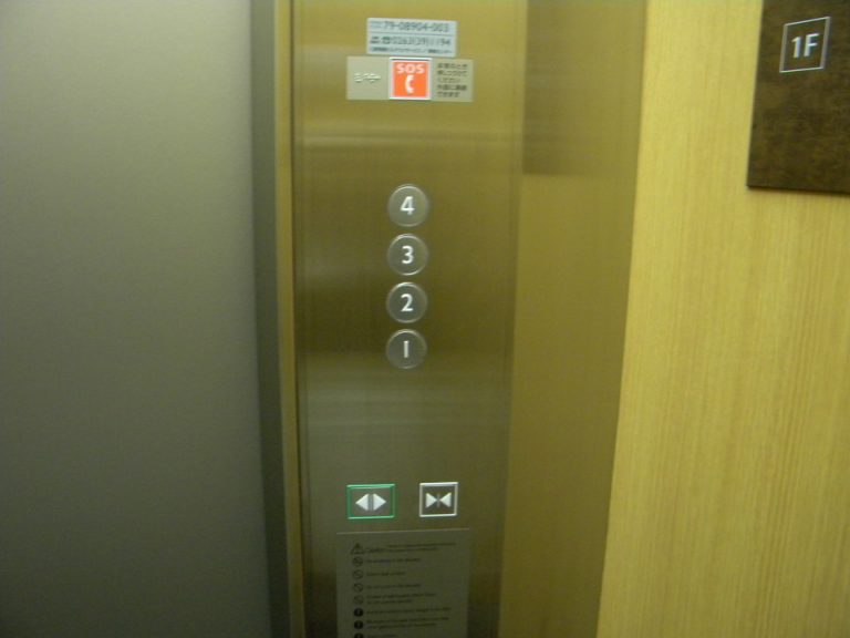エレベーター階数ボタン
