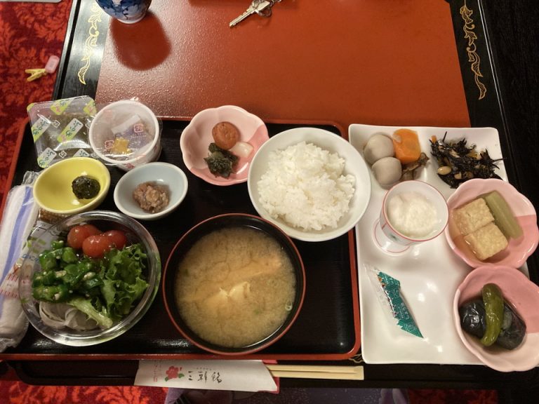 朝食