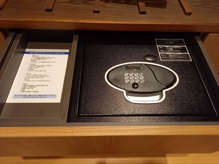 セーフティーボックス(閉じた状態)(1)