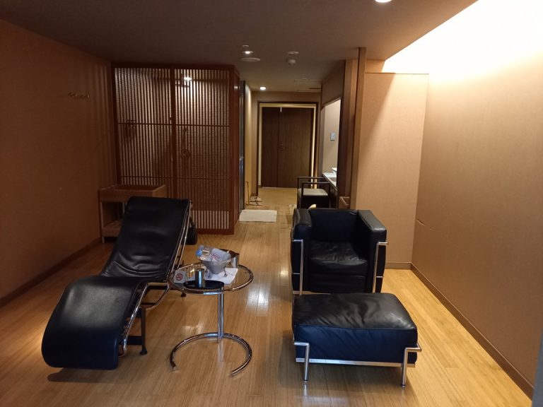 プライベートスパ朱音(貸切風呂)内観入口方向