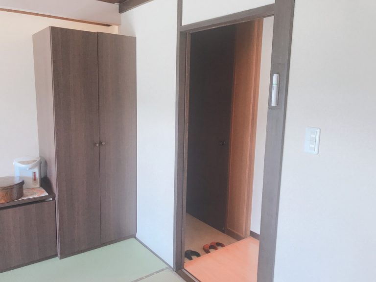 客室入口内観ドア(2)