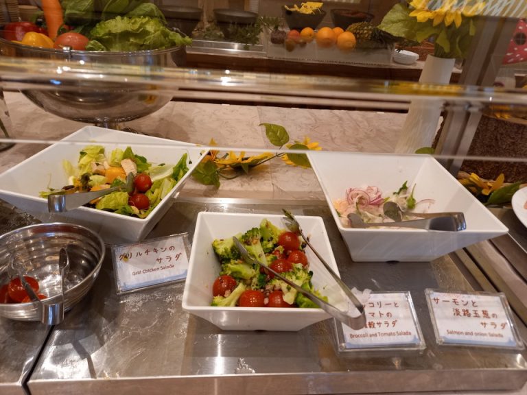 サラダコーナー(3)