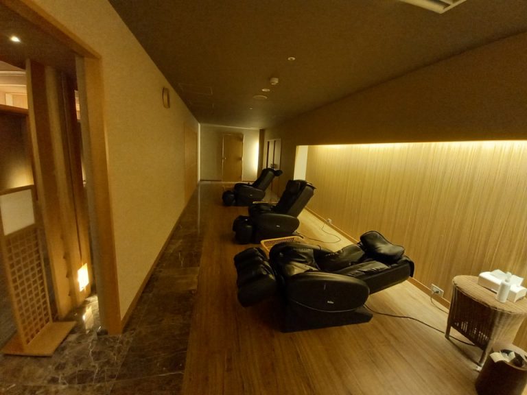 地下2階大浴場前マッサージコーナー