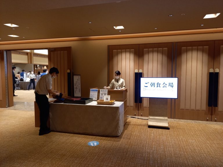 朝食会場入口(受付)