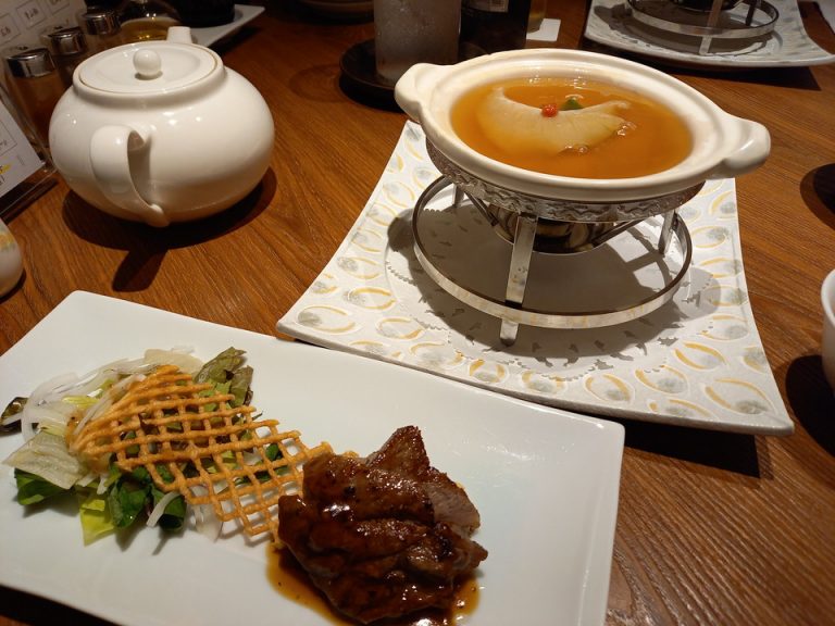 フカヒレ姿煮込みと黒毛和牛サーロインスモールステーキ