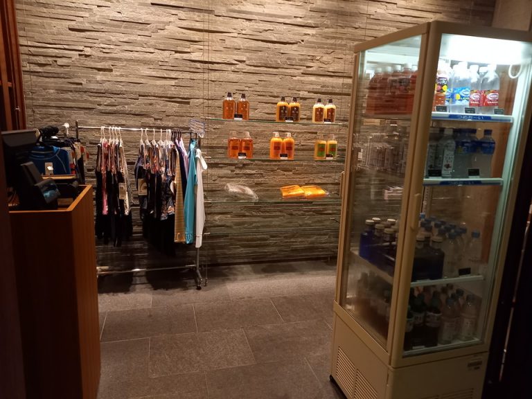 ショップ(地下2階)(2)